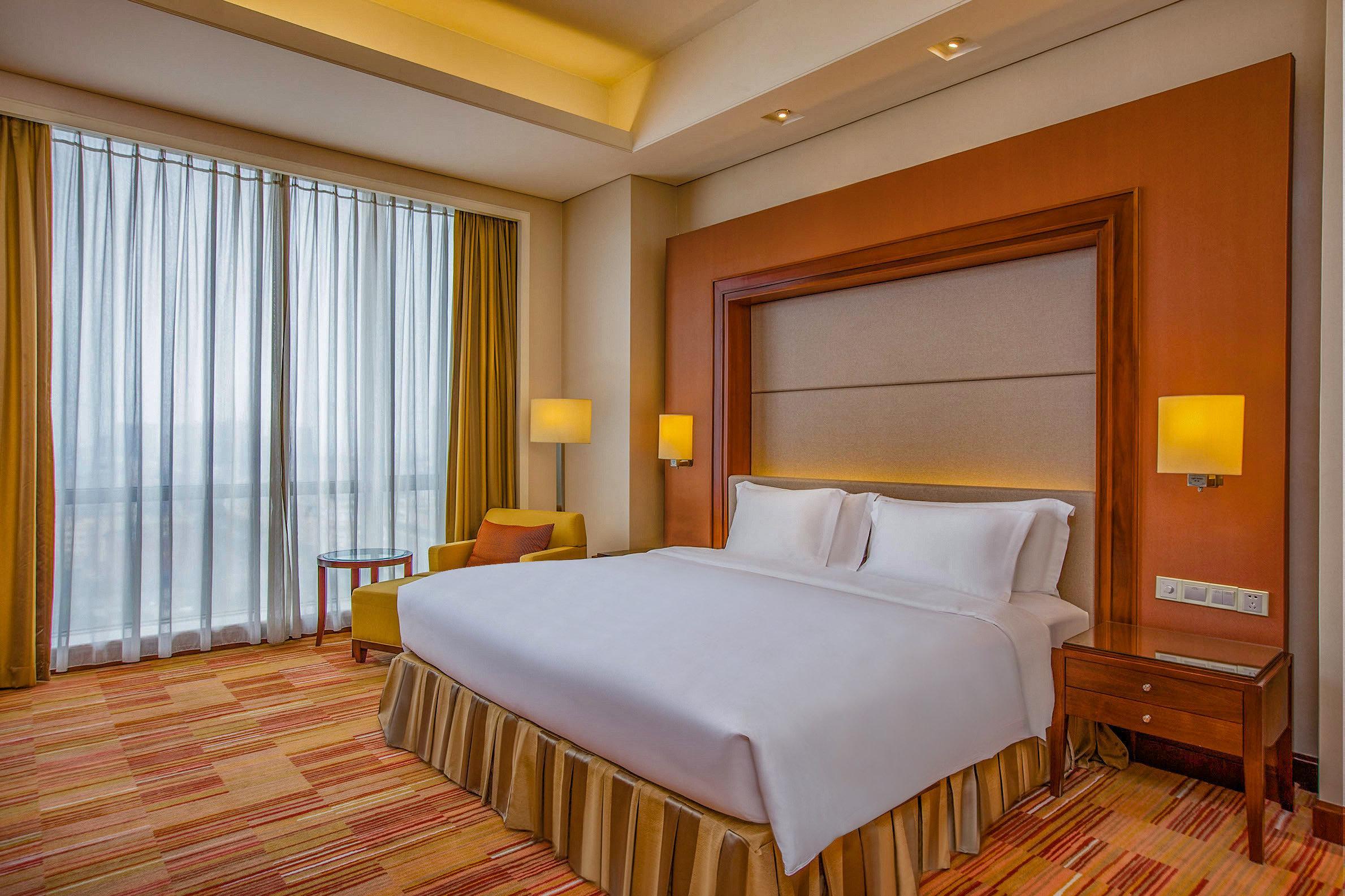 Crowne Plaza Zhongshan Xiaolan, An Ihg Hotel Exterior foto